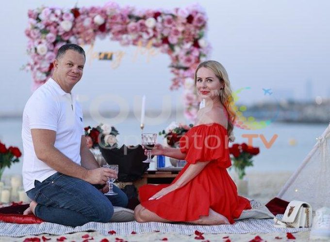 Private Romantic Beach Picnic at Sunrise Beach  Perfect for Proposals in Dubai - Tour in  Dubai